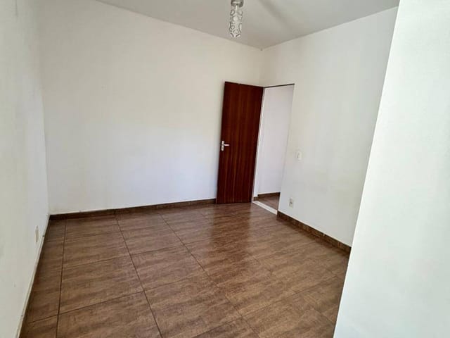 Casa 2 quartos e 2 banheiros, à venda, no bairro Verônica em Ribeirão das Neves