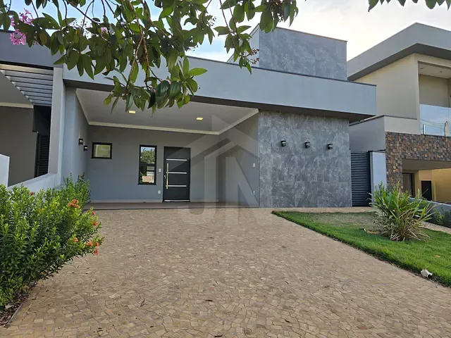 Casa com 250m² 3 quartos e 5 banheiros, à venda, no bairro Jardim Cybelli em Ribeirão Preto
