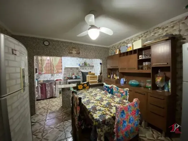 Casa com 248m² 3 quartos e 2 banheiros, à venda, no bairro Jardim Oásis em Itanhaém