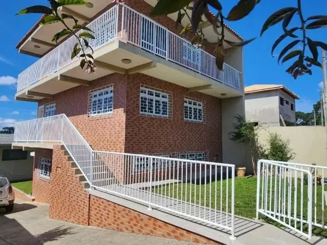 Casa com 360m² 3 quartos e 3 banheiros, à venda, no bairro Santa Cândida em Curitiba
