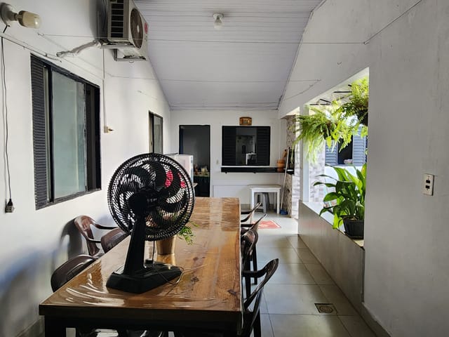 Casa 4 quartos e 2 banheiros, à venda, no bairro Conjunto Residencial Aruanã I em Goiânia