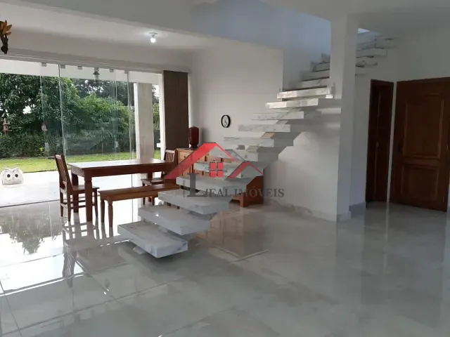 Casa com 482m² 3 quartos e 3 banheiros, à venda, no bairro Condomínio Residencial Campos do Conde em Bragança Paulista