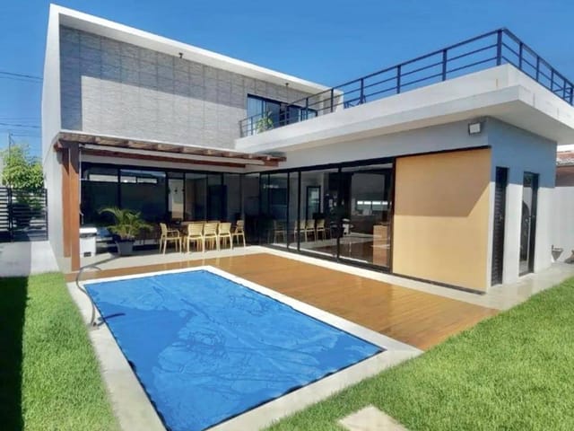 Casa com 302m² 3 quartos e 4 banheiros, à venda, no bairro Centro em Barra dos Coqueiros