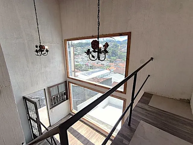Casa com 412m² 4 quartos e 4 banheiros, à venda, no bairro Várzea em Teresópolis