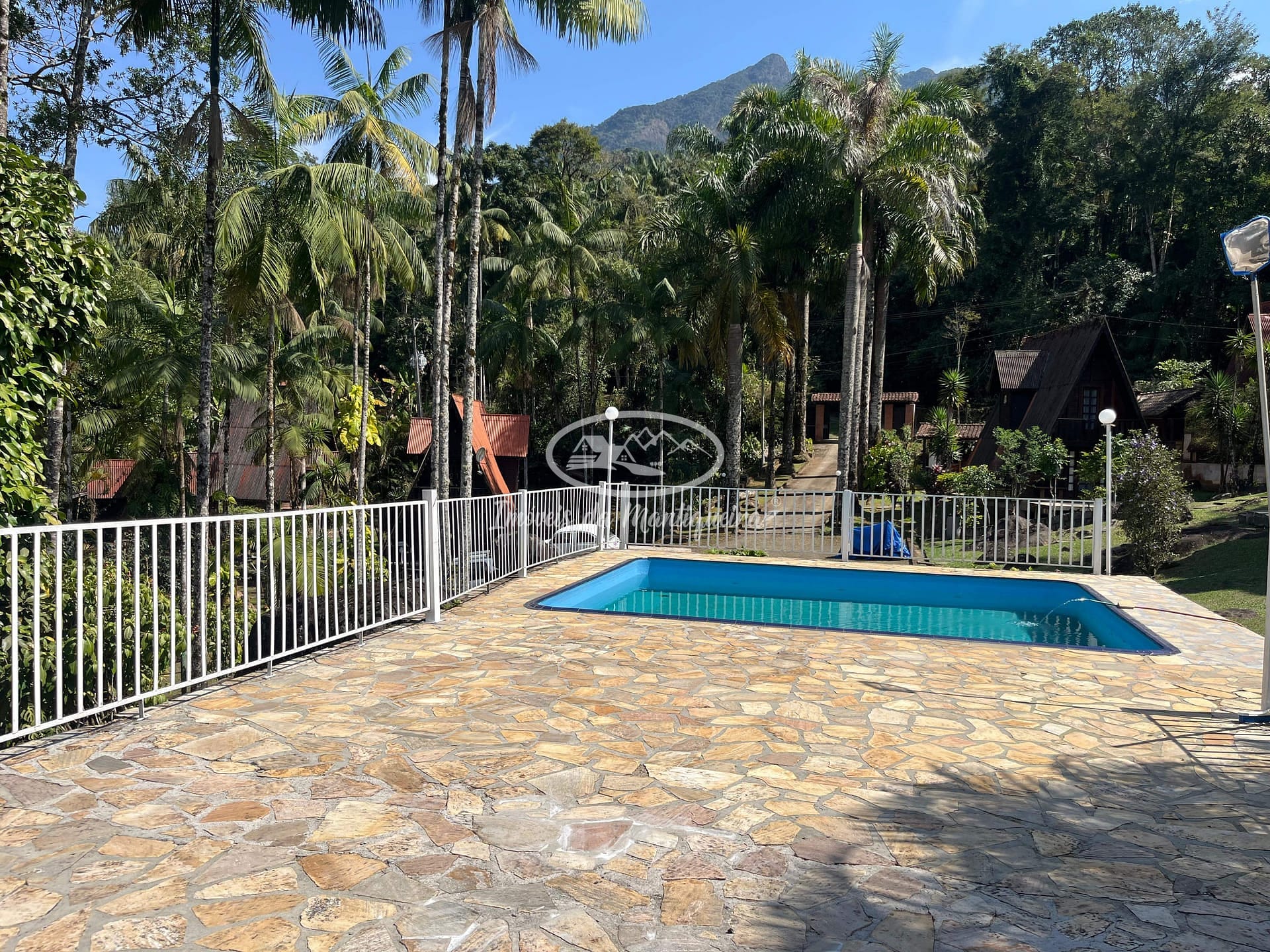 Casa à venda com 2 quartos, 69m² - Foto 17