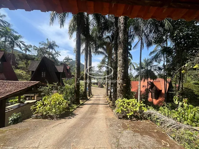 Casa 2 quartos e 2 banheiros, à venda, no bairro Fazendinha (Penedo) em Itatiaia