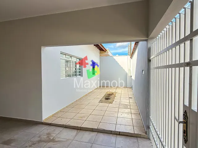 Casa com 200m² 2 quartos e 2 banheiros, à venda, no bairro Vila Penha do Rio do Peixe em Itapira