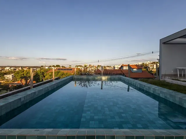 Casa 3 quartos e 4 banheiros, à venda, no bairro Setor Habitacional Jardim Botânico em Brasília