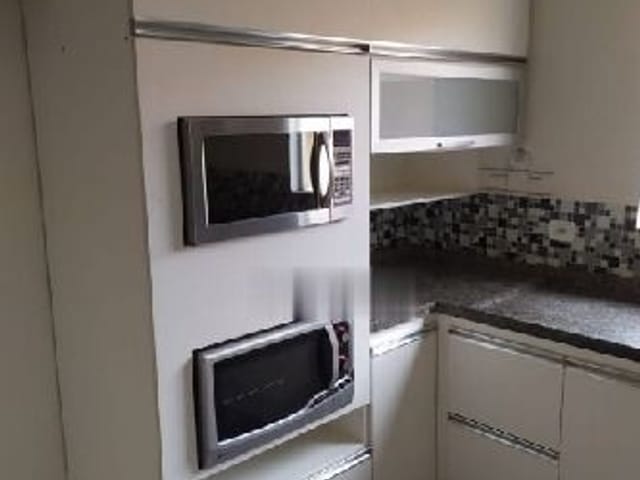 Casa com 300m² 2 quartos e 3 banheiros, à venda, no bairro Jardim Vila Rica em Cambé