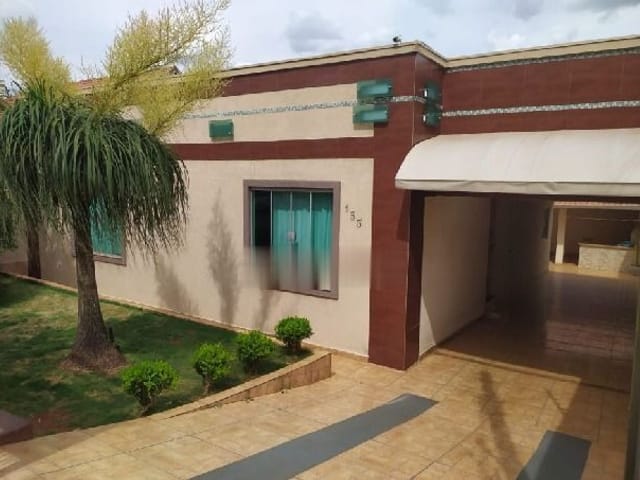 Casa com 300m² 2 quartos e 3 banheiros, à venda, no bairro Jardim Vila Rica em Cambé
