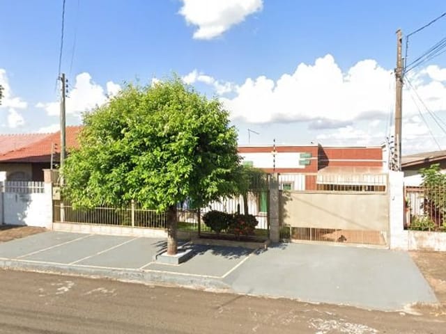 Casa com 300m² 2 quartos e 3 banheiros, à venda, no bairro Jardim Vila Rica em Cambé