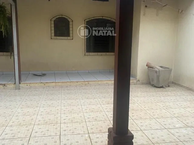 Casa com 360m² 6 quartos e 4 banheiros, à venda, no bairro Portal de Versalhes 2 em Londrina