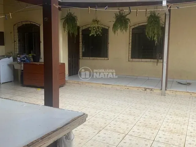 Casa com 360m² 6 quartos e 4 banheiros, à venda, no bairro Portal de Versalhes 2 em Londrina