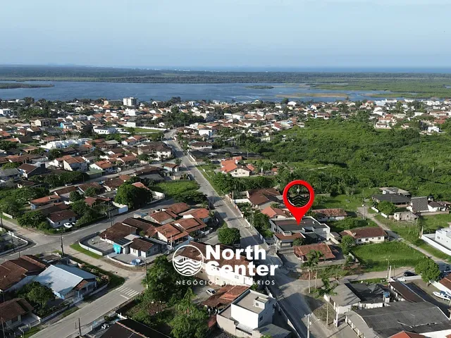 Casa 3 quartos e 2 banheiros, à venda, no bairro Costeira em Balneário Barra do Sul