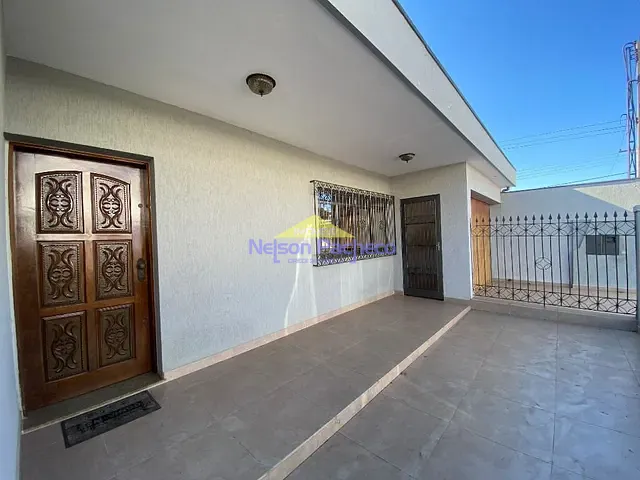 Casa com 423m² 3 quartos e 3 banheiros, para alugar, no bairro Centro em Capivari