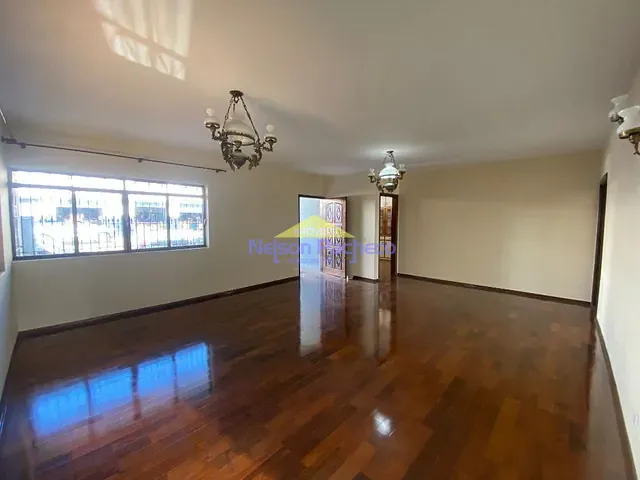 Casa com 423m² 3 quartos e 3 banheiros, para alugar, no bairro Centro em Capivari