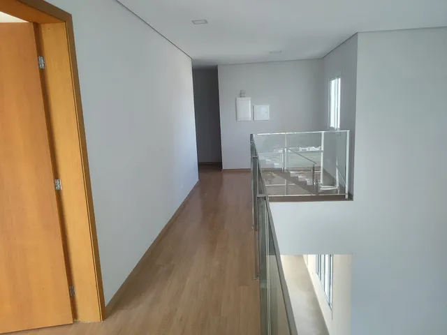 Casa com 250m² 3 quartos e 3 banheiros, à venda, no bairro Gleba Simon Frazer em Londrina