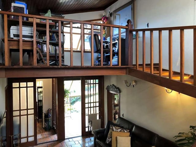 Casa com 1000m² 4 quartos e 5 banheiros, à venda, no bairro Recanto Inpla em Carapicuíba