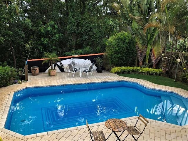 Casa com 1000m² 4 quartos e 5 banheiros, à venda, no bairro Recanto Inpla em Carapicuíba
