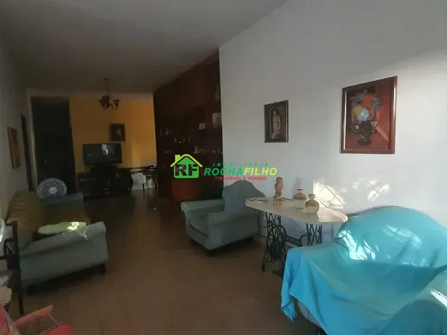 Casa com 12000m² 6 quartos e 4 banheiros, à venda, no bairro Fátima em Teresina