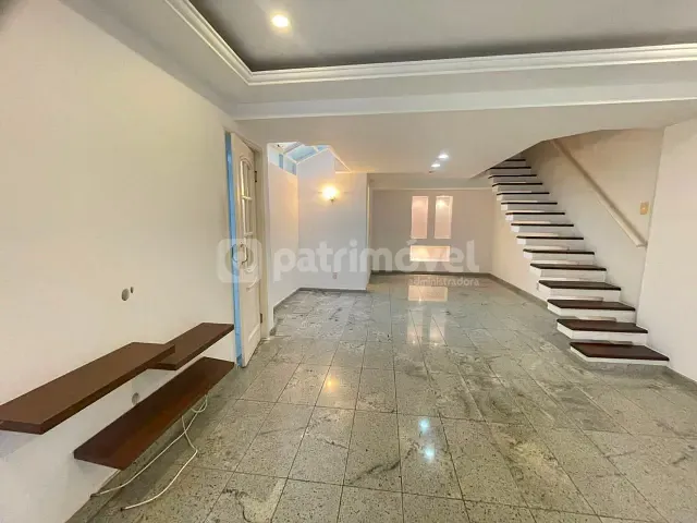 Casa com 250m² 4 quartos e 6 banheiros, à venda, no bairro Barra da Tijuca em Rio de Janeiro