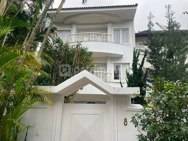 Casa com 250m² 4 quartos e 6 banheiros, à venda, no bairro Barra da Tijuca em Rio de Janeiro