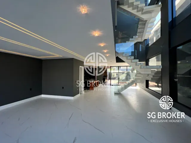 Casa com 500m² 5 quartos e 7 banheiros, à venda, no bairro Recreio dos Bandeirantes em Rio de Janeiro