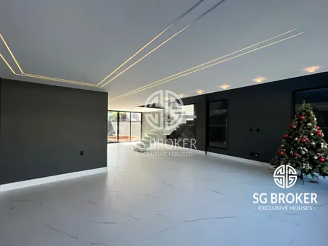 Casa com 500m² 5 quartos e 7 banheiros, à venda, no bairro Recreio dos Bandeirantes em Rio de Janeiro