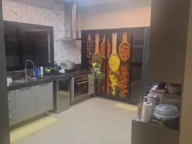 Casa com 409m² 3 quartos e 4 banheiros, à venda, no bairro Jardins Madri em Goiânia