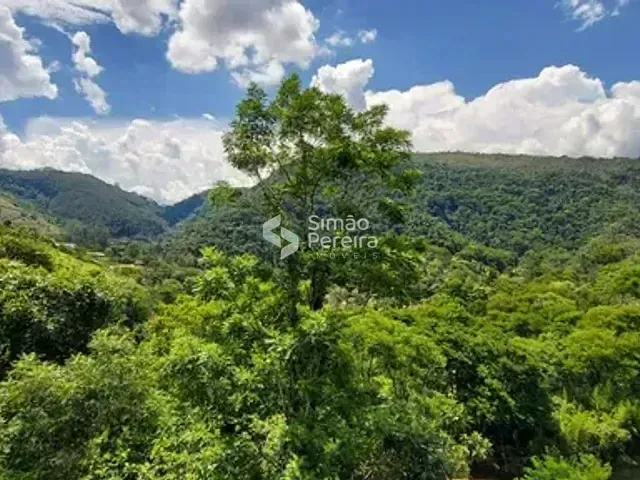 Casa 4 quartos e 5 banheiros, à venda, no bairro Cuiabá em Petrópolis
