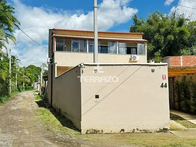 Casa com 120m² 2 quartos e 2 banheiros, à venda, no bairro km5 em Pinheiral