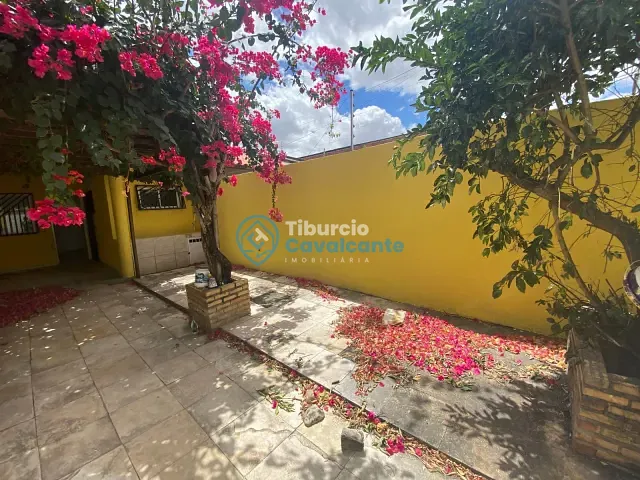 Casa 2 quartos e 2 banheiros, para alugar, no bairro Novo Maranguape I em Maranguape