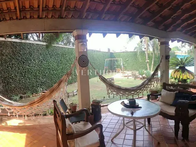 Casa com 610m² 3 quartos e 3 banheiros, à venda, no bairro Tucano em Londrina