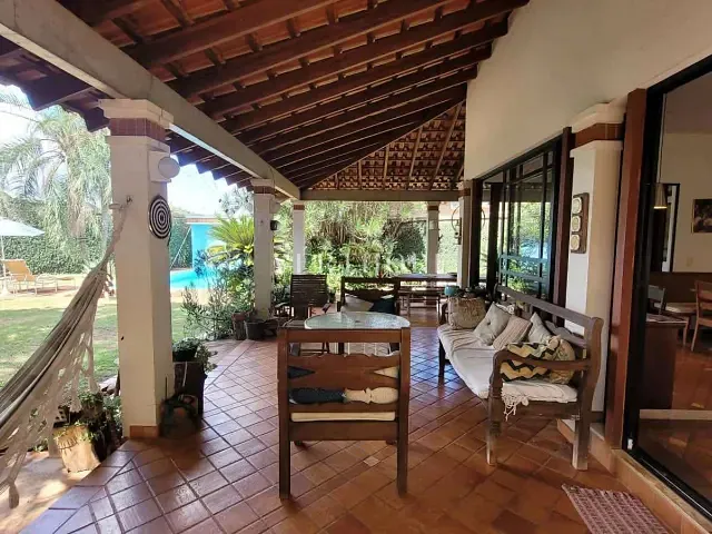 Casa com 610m² 3 quartos e 3 banheiros, à venda, no bairro Tucano em Londrina