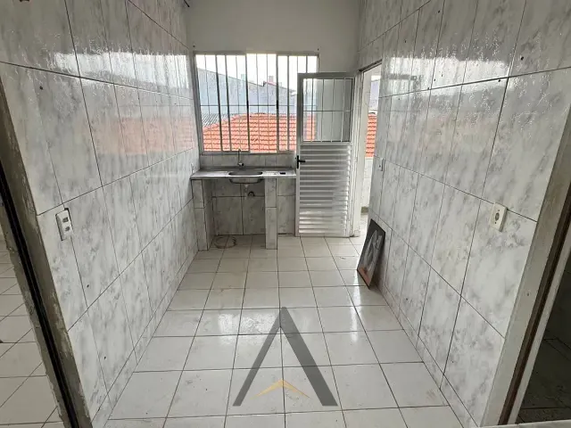 Casa 1 quarto e 1 banheiro, para alugar, no bairro Limoeiro em São Paulo