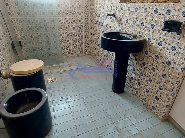 Casa com 528m², à venda ou para alugar, no bairro Centro em Jacareí