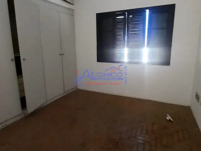 Casa com 528m², à venda ou para alugar, no bairro Centro em Jacareí