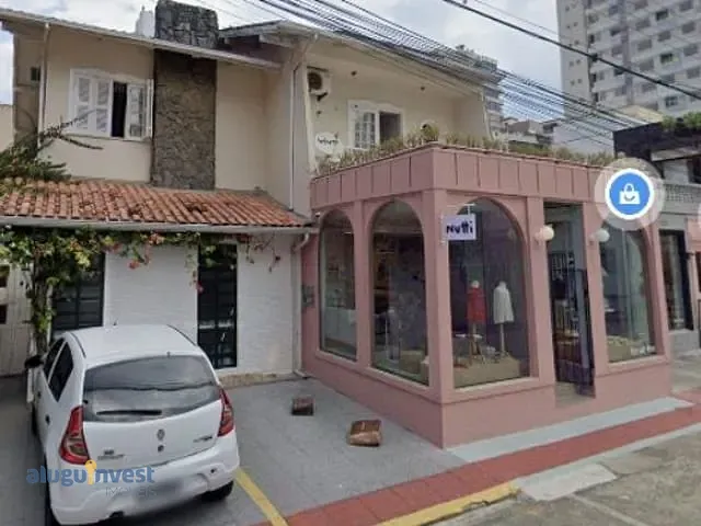 Casa com 216m² 4 quartos e 2 banheiros, à venda, no bairro Centro em Florianópolis