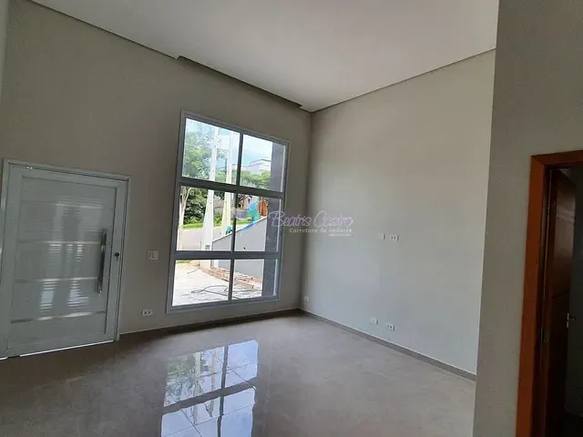 Casa com 286m² 3 quartos e 2 banheiros, à venda, no bairro Chácaras Maringá em Atibaia