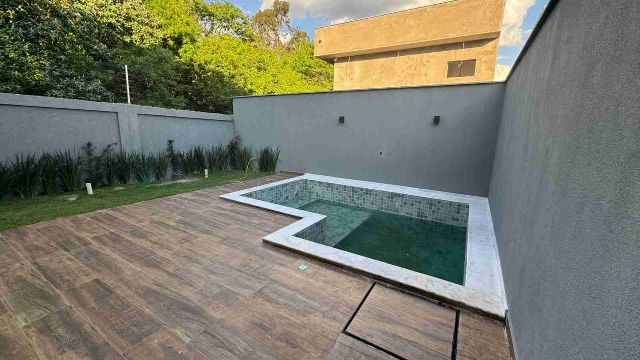 Casa com 208m² 3 quartos e 5 banheiros, à venda, no bairro Nova Pompéia em Avenida Pompéia