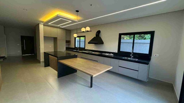 Casa com 208m² 3 quartos e 5 banheiros, à venda, no bairro Nova Pompéia em Avenida Pompéia