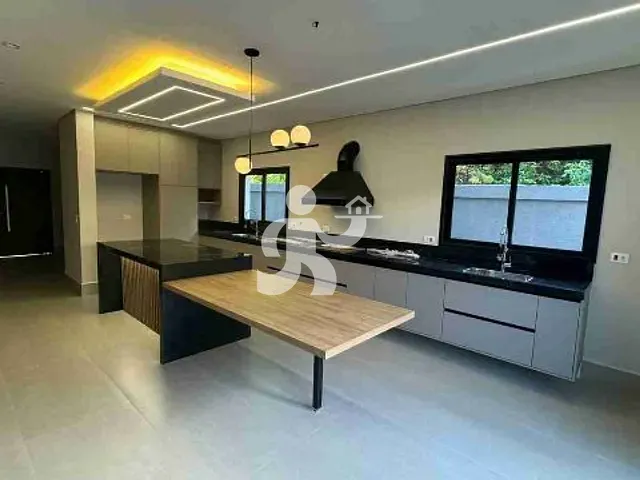 Casa com 208m² 3 quartos e 5 banheiros, à venda, no bairro Nova Pompéia em Avenida Pompéia