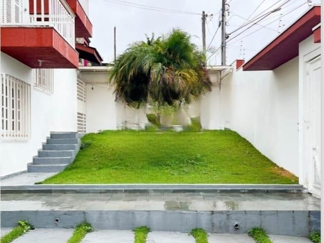 Casa com 250m² 3 quartos e 1 banheiro, à venda, no bairro Vila Oliveira em Mogi das Cruzes
