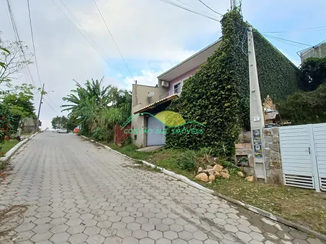 Casa com 280m² 2 quartos e 2 banheiros, à venda, no bairro Rio Tavares em Florianópolis
