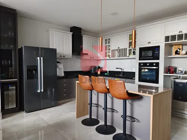Casa 3 quartos e 2 banheiros, à venda, no bairro Residencial Alto do Jatobá em Pirassununga