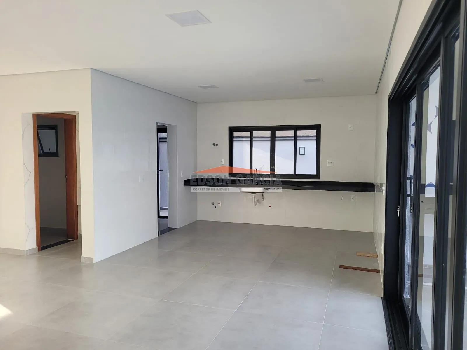 Casa, 3 quartos, 218 m² - Foto 4