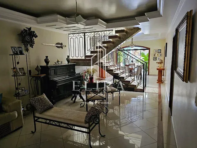 Casa 3 quartos e 5 banheiros, à venda, no bairro Jardim São Francisco em Santa Bárbara D'Oeste