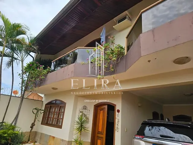 Casa 3 quartos e 5 banheiros, à venda, no bairro Jardim São Francisco em Santa Bárbara D'Oeste