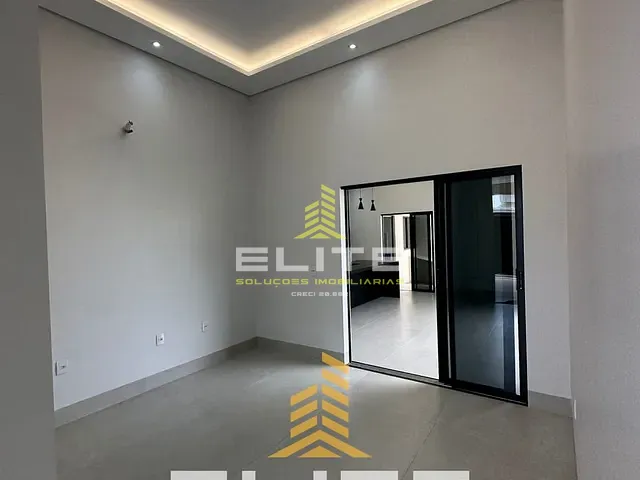 Casa 3 quartos e 2 banheiros, à venda, no bairro Santa Clara em Sorriso