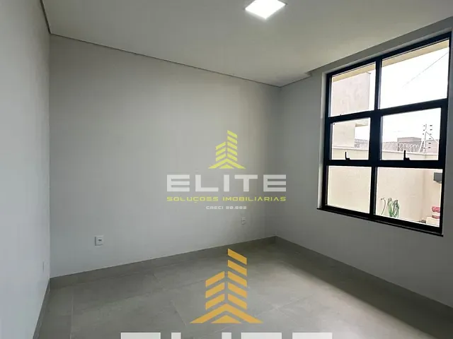 Casa 3 quartos e 2 banheiros, à venda, no bairro Santa Clara em Sorriso